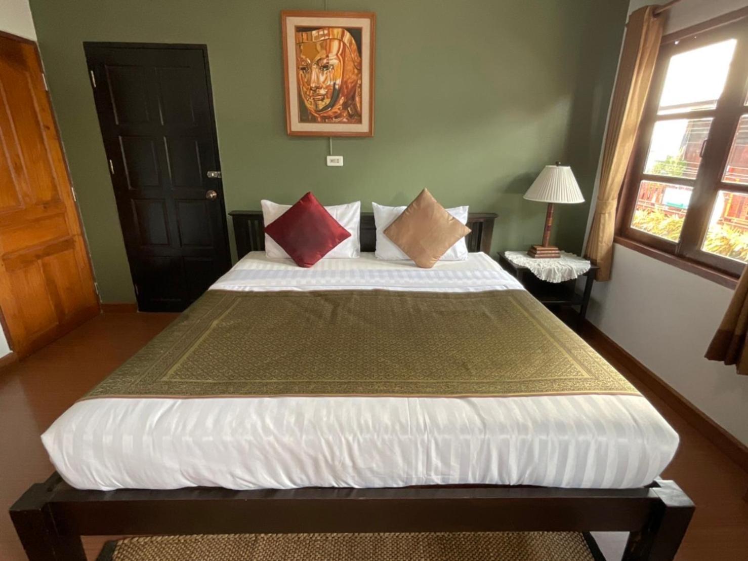 Baan Klang Vieng Hotel Chiang Mai Exterior foto