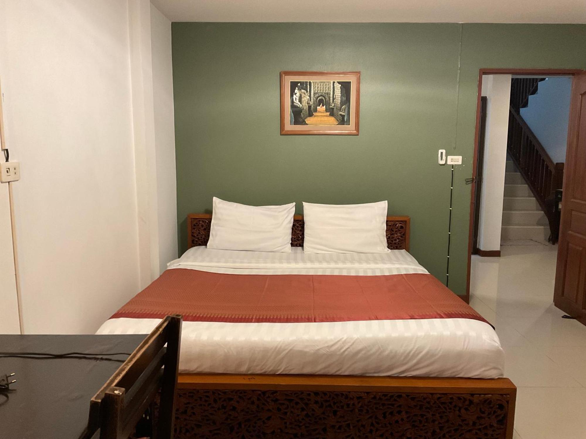 Baan Klang Vieng Hotel Chiang Mai Exterior foto