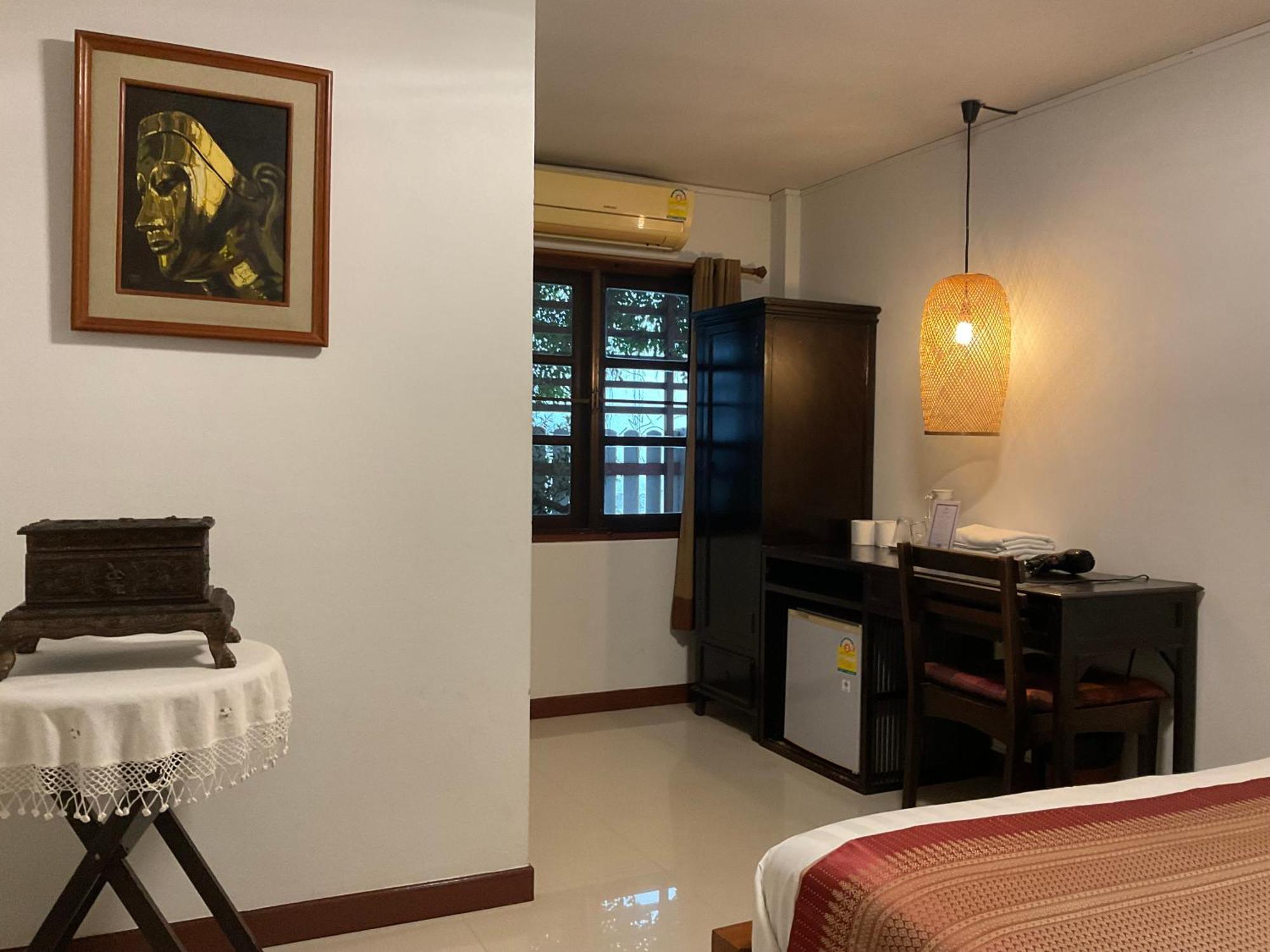 Baan Klang Vieng Hotel Chiang Mai Exterior foto