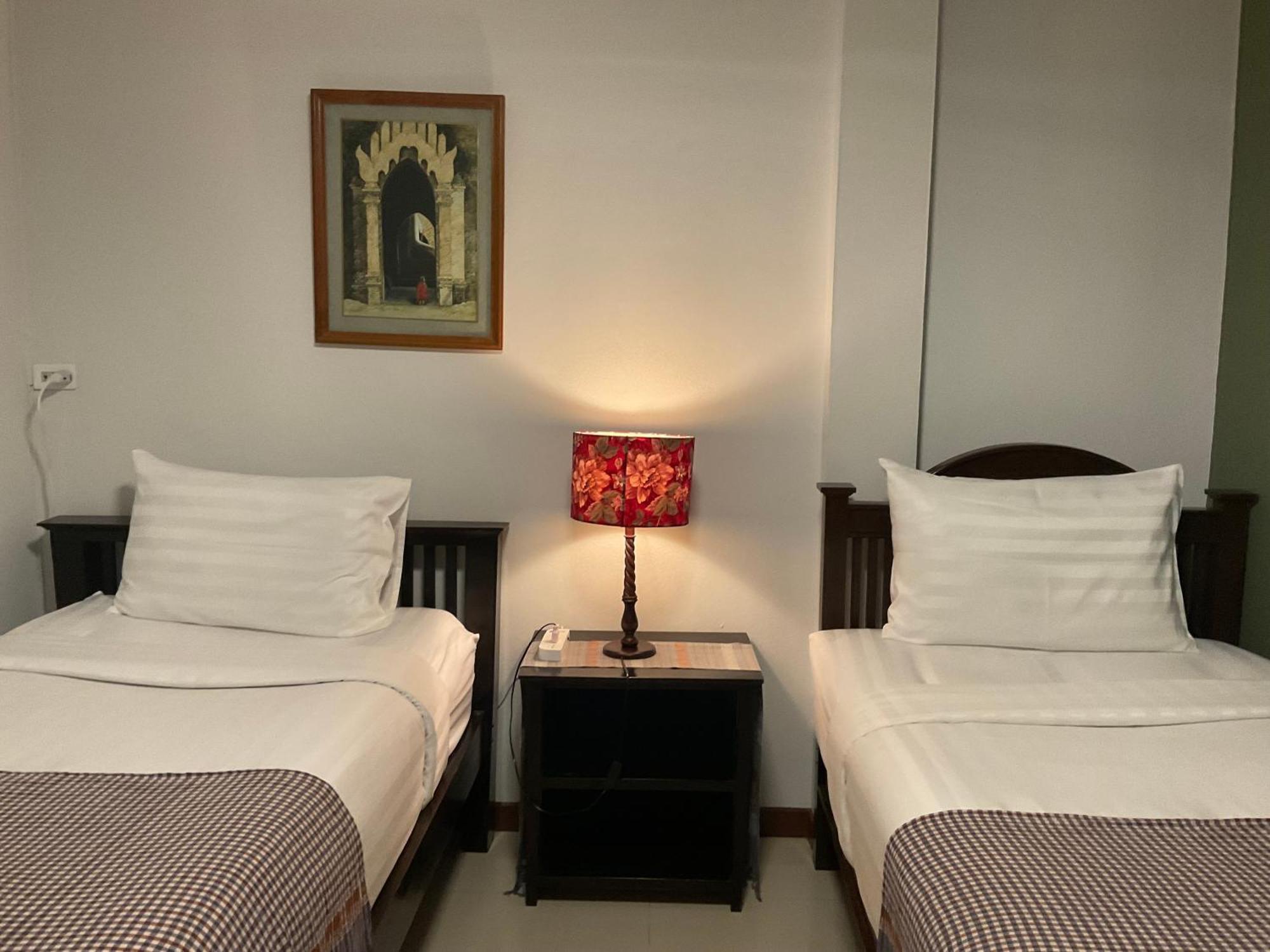 Baan Klang Vieng Hotel Chiang Mai Exterior foto