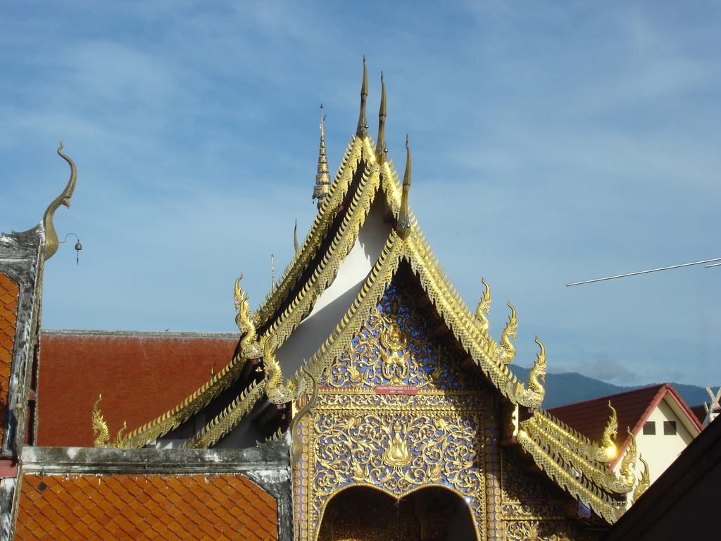 Baan Klang Vieng Hotel Chiang Mai Exterior foto